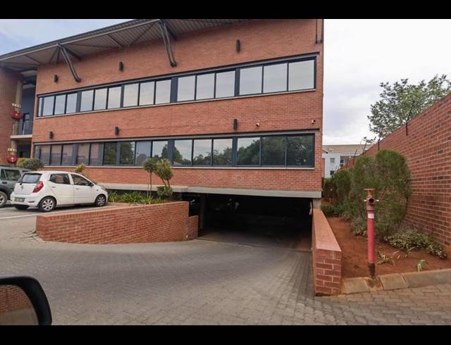 BUSINESS PROPERTY TO RENT IN LYNNWOOD